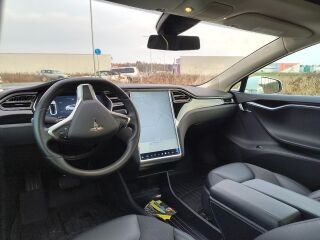 Tesla Model S 69kW