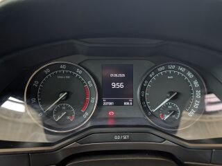 Skoda Superb 1.4 110кВ