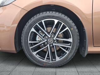 Toyota Camry Executive 137kW