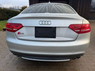 Audi S5 4.2 260кВ