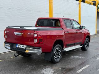 Toyota Hilux Double Cab Legend 2.8 150кВ