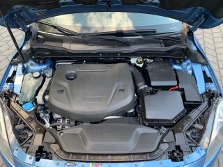 Volvo V40 2.0 140kW