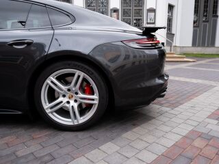 Porsche Panamera GTS 4.0 V8 338kW