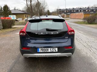 Volvo V40 Cross Country Momentum 1.6 D2 84кВ