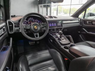 Porsche Cayenne Turbo 4.0 404кВ