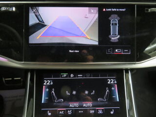 Audi Q8 SUV S line 55 TFSI e quattro 3.0 250kW