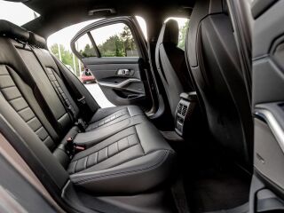 BMW 330 e M-Sport Individual 2.0 215кВ