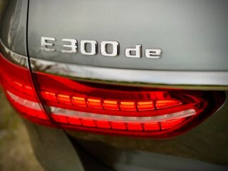 Mercedes-Benz E 300 de AMG Night pakett plug-in 225кВ