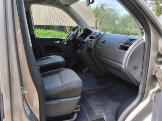 Volkswagen Caravelle 2.0 103kW