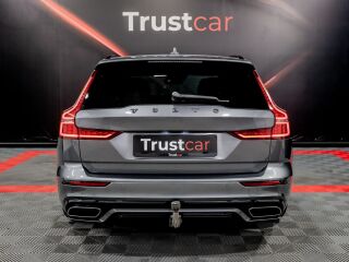 Volvo V60 D4 R-Design 2.0 140kW