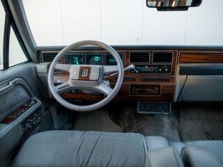 Lincoln Town Car Cartier 5.0 115kW