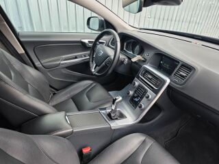Volvo V60 Summum Magic Blue 2.0 D2 88кВ