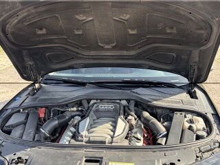Audi A8 4.2 V8 FSI 273kW