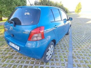 Toyota Yaris 1.3 64кВ