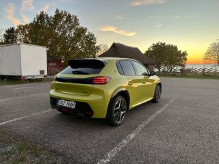 Peugeot 208 GT Hybrid 100kW