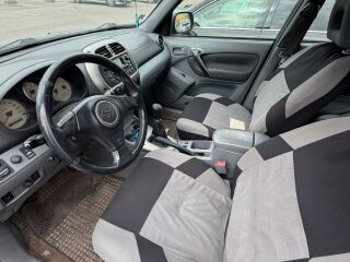 Toyota RAV4 2.0 110kW