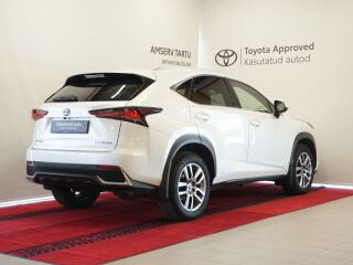 Lexus NX 300h Executive 2.5 114kW