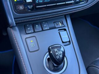 Toyota Auris Activ Hybrid Luxury Facelift 1.8 90kW