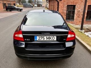 Volvo S80 Momentum 2.4 D5 136kW