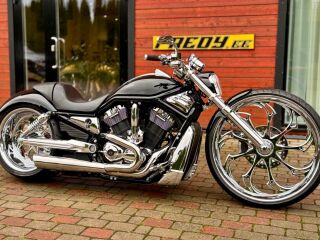 Harley-Davidson VRSCSE Screamin' Eagle CVO V-Rod V2 Revolution 92kW