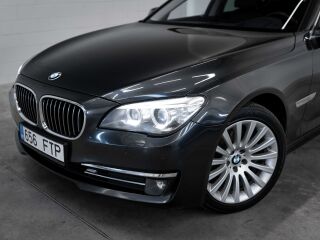 BMW 740 Facelift xDrive 3.0 230кВ