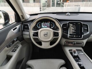 Volvo XC90 Inscription OPTION R-Design 2.0 173kW