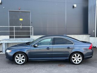 Volvo S80 Summum 2.4 D5 136кВ