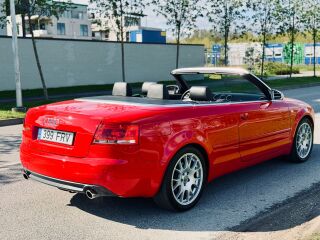 Audi S4 Cabriolet V8 RED 4.2 253kW