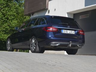 Mercedes-Benz C 200 9G tronic facelift 2 ekraani Led-esituled 2.0 110kW