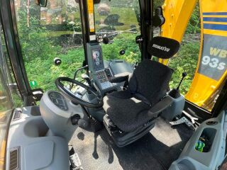 Komatsu WB93S-5E0 4.5 74kW
