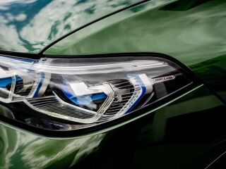 BMW X7 M50 Individual 4.4 V8 390kW