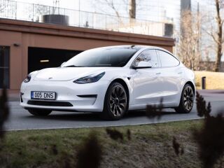 Tesla Model 3 Long Range Dual Motor 366kW