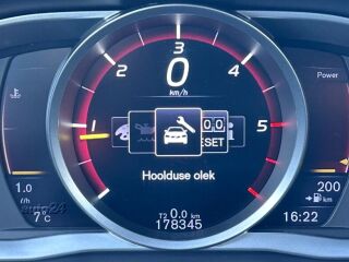 Volvo XC60 Ocean Race Black Edition 2.0 D3 110kW