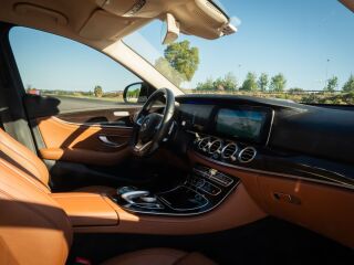 Mercedes-Benz E 220 4MATIC AMG Night Package 2.0 143кВ