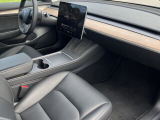 Tesla Model 3 208кВ