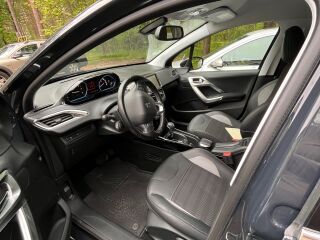 Peugeot 2008 Allure 88kW