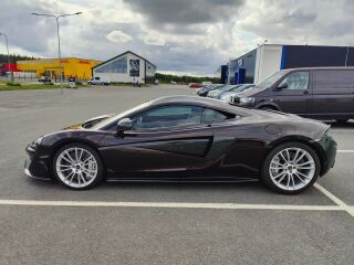 McLaren 570S 3.8 V8 3.8 Twinturbo V8 419kW