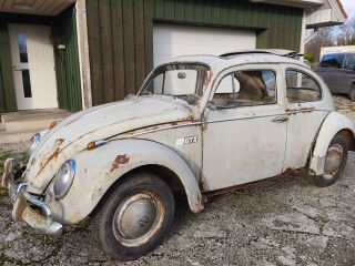 Volkswagen Beetle sunroof