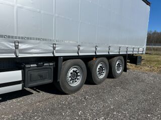 Schmitz Semitrailer Curtainsider Standard