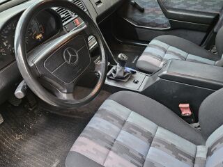 Mercedes-Benz C 200 2.0 55kW