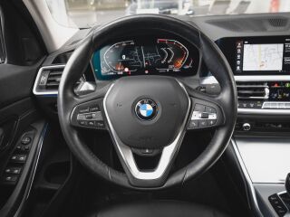 BMW 320 d xDrive Luxury Line 2.0 140kW