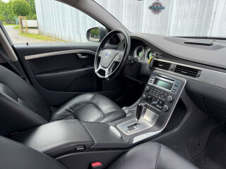 Volvo V70 Facelift Momentum 2.0 R5 D3 120кВ