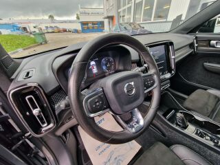 Volvo XC40 R-DESIGN AWD 4x4 HARMAN/KARDON 2.0 R4 110kW