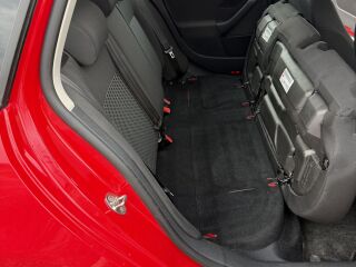 Volkswagen Golf 1.6 77кВ