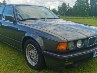 BMW 750 I 5.0 W12 220kW