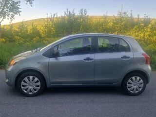 Toyota Yaris 1.3 64кВ