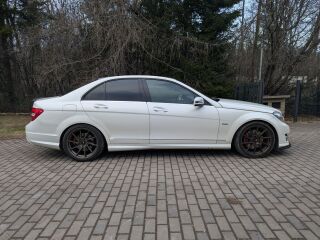 Mercedes-Benz C 350 AMG 3.5 V6 225kW