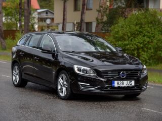 Volvo V60 SUMMUM AWD TWIN ENGINE PLUG IN HYBRID FACELIFT 2.4 158kW