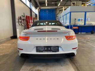 Porsche 911 Turbo S Cabriolet 3.8 B6 412kW