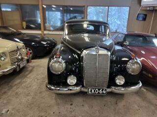Mercedes-Benz 300 3.0